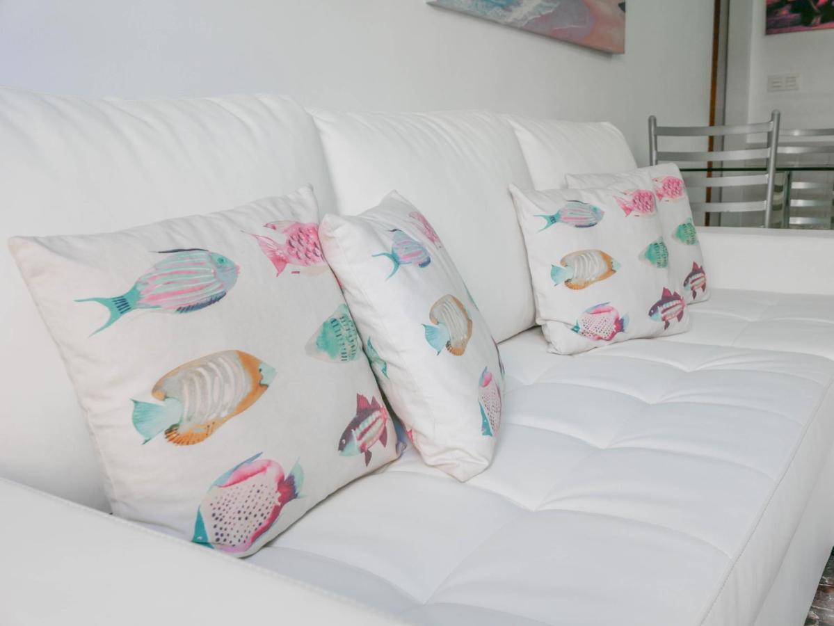 Apartamentos Turisticos Tronca Luxury Granada Luaran gambar