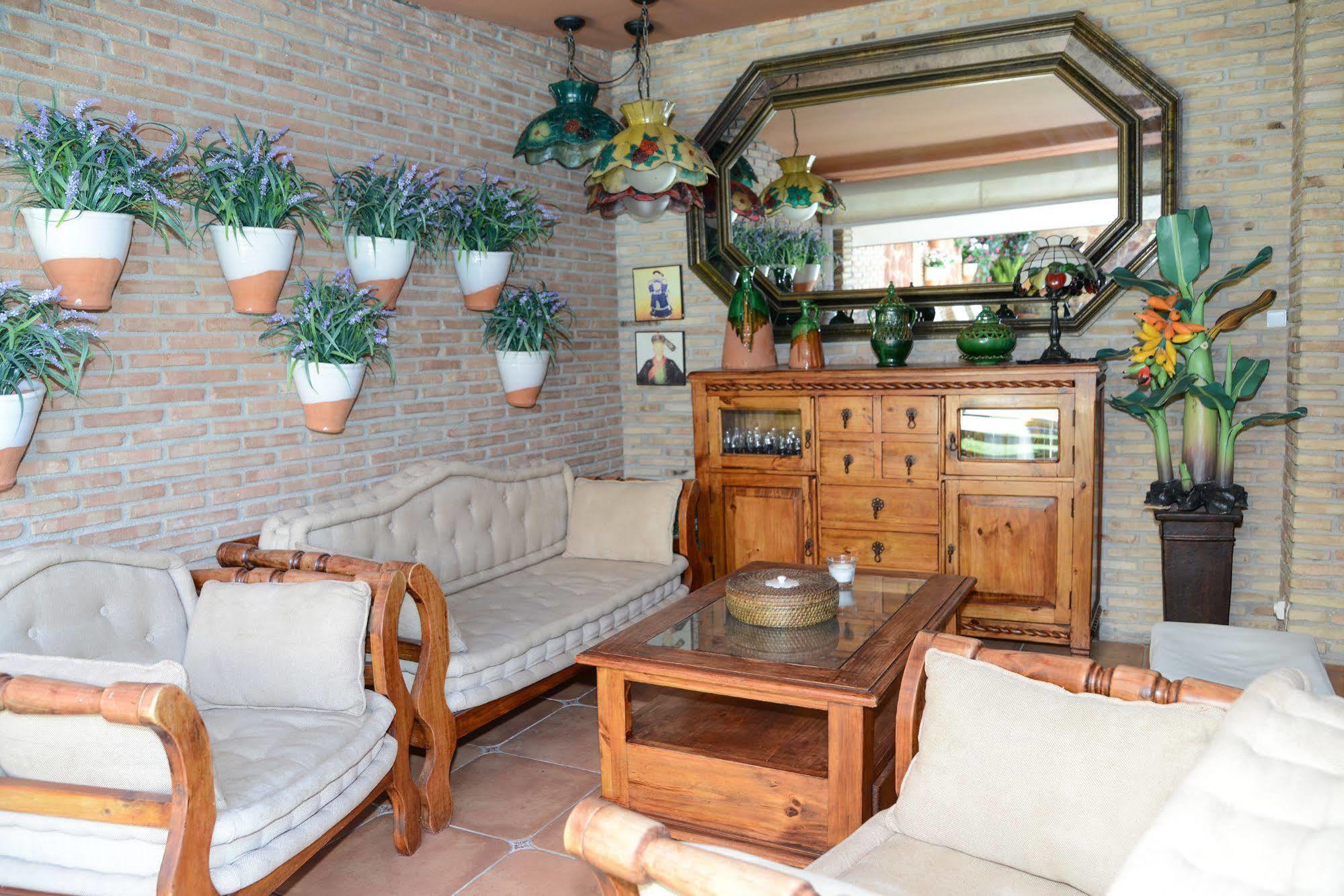 Apartamentos Turisticos Tronca Luxury Granada Luaran gambar