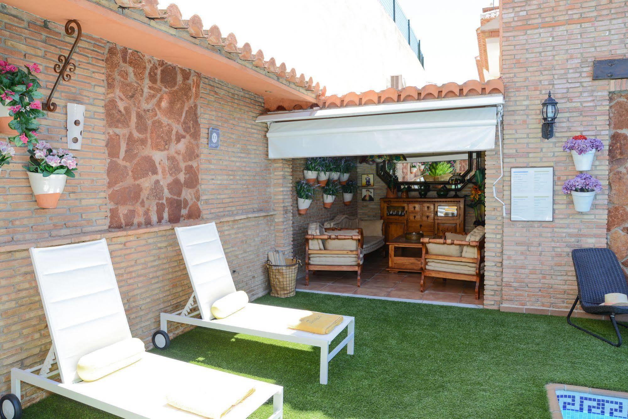 Apartamentos Turisticos Tronca Luxury Granada Luaran gambar