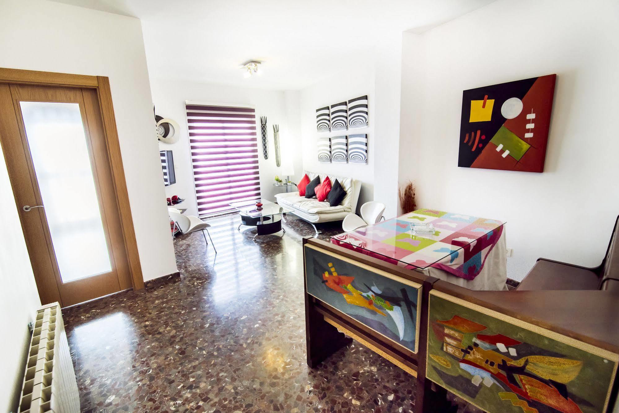 Apartamentos Turisticos Tronca Luxury Granada Luaran gambar