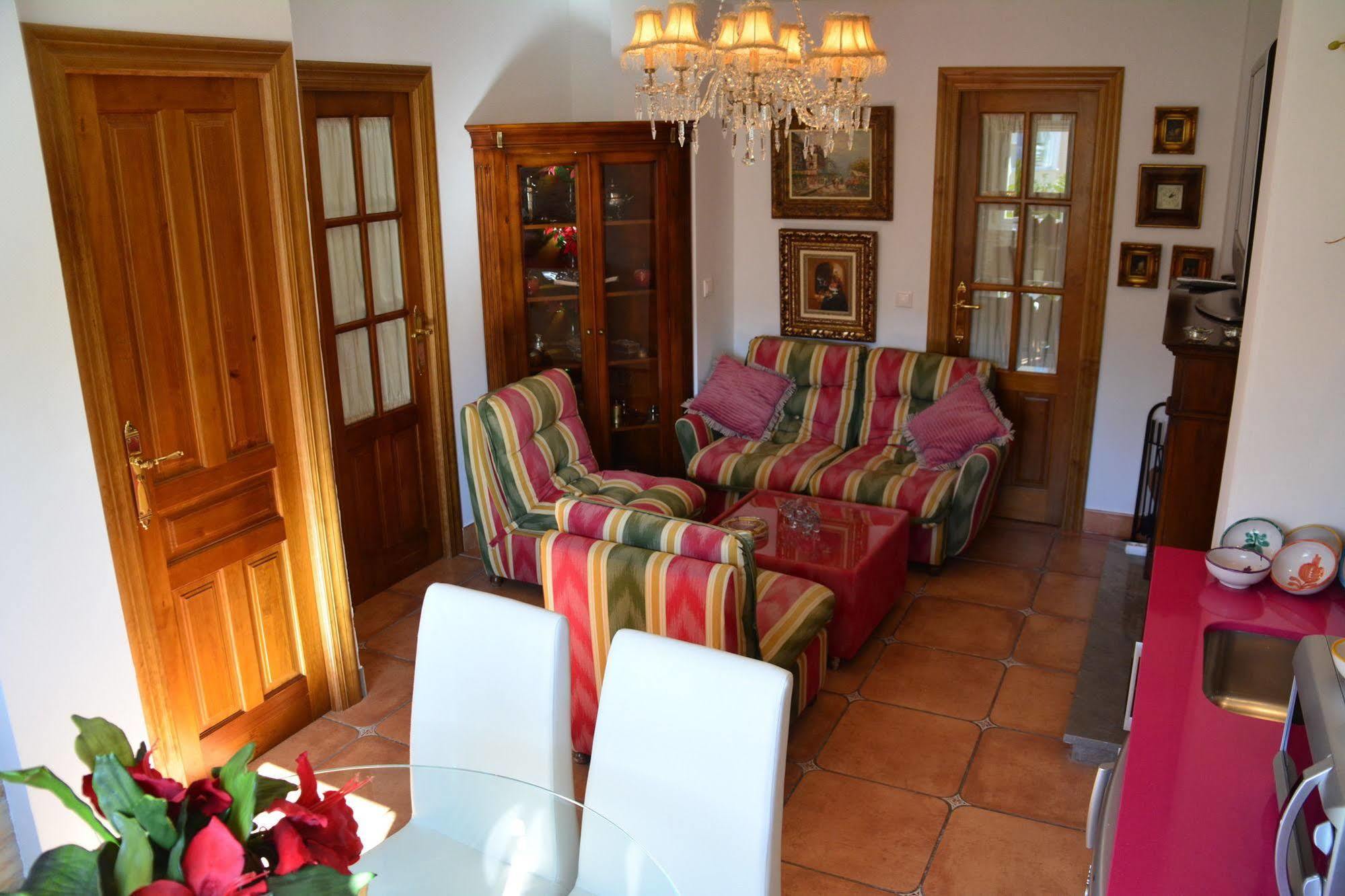 Apartamentos Turisticos Tronca Luxury Granada Luaran gambar