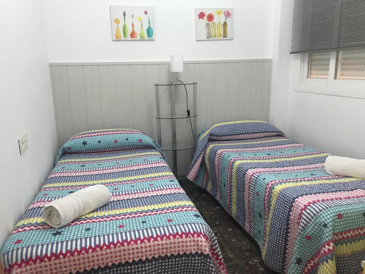 Apartamentos Turisticos Tronca Luxury Granada Luaran gambar